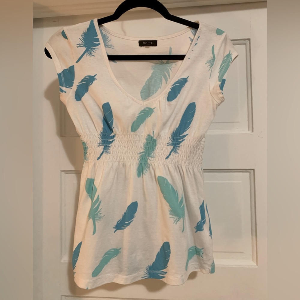 Small Hurley Cap-Sleeve Tank with Blue and Seafoam Feathers